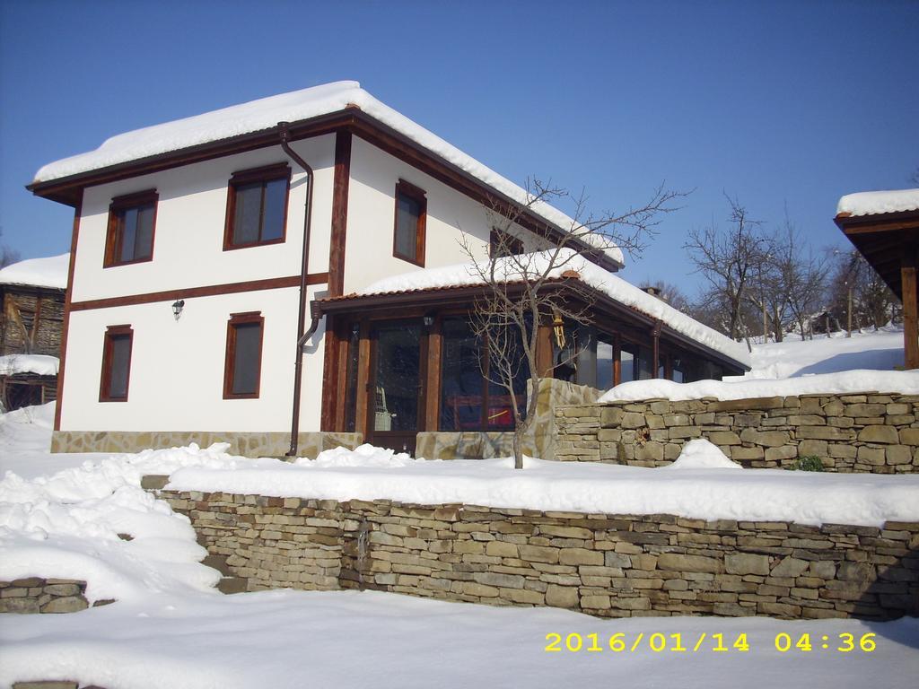 House Maya Trjavna Exteriör bild